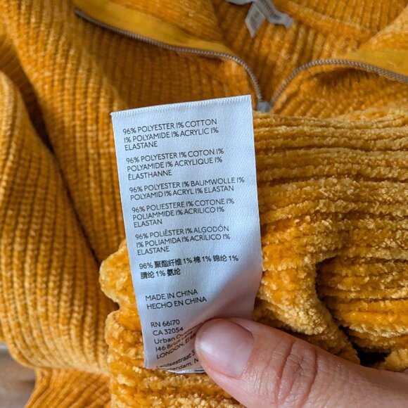 Urban Outfitters knit sweater - Picture 5 of 6